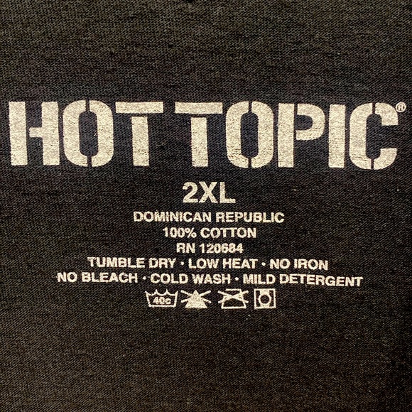 Pride Flag Hearts Graphic T-Shirt - Size XXL - NWT - Picture 3 of 3